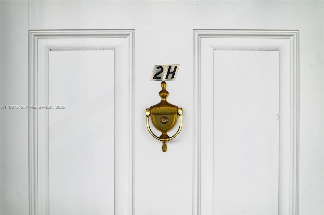 На продажу: $134,900 (2 спален, 2 ванн, 975 Квадратных фут)