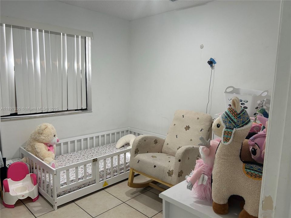 Под контрактом: $3,000 (3 спален, 2 ванн, 1195 Квадратных фут)