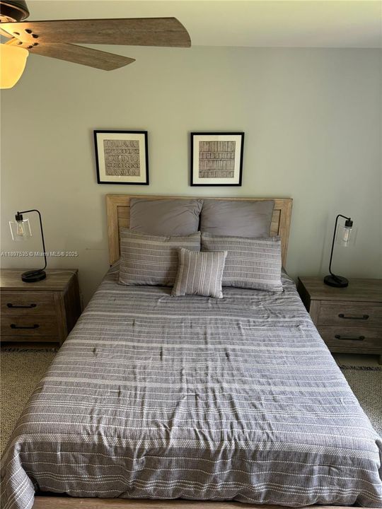 Под контрактом: $4,500 (2 спален, 2 ванн, 1180 Квадратных фут)