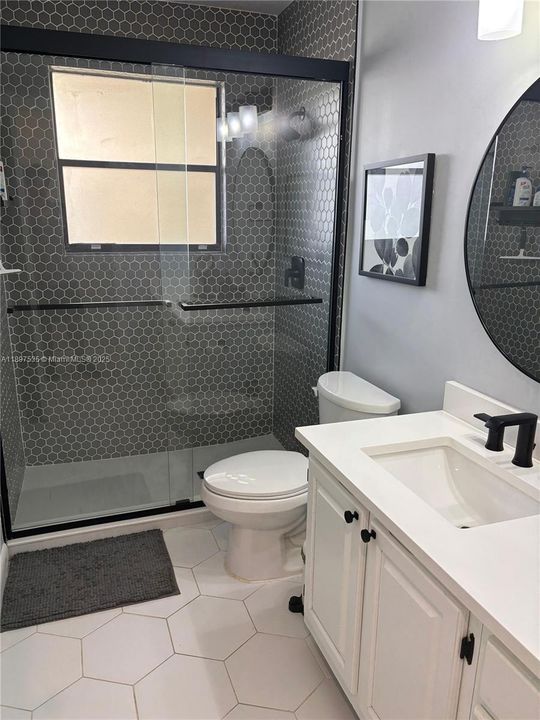 Под контрактом: $4,500 (2 спален, 2 ванн, 1180 Квадратных фут)