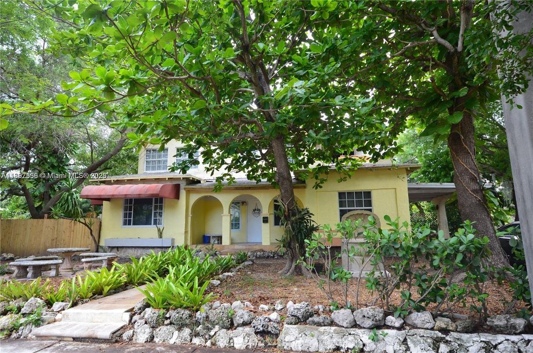 For Sale: $1,250,000 (4 beds, 2 baths, 2161 Square Feet)