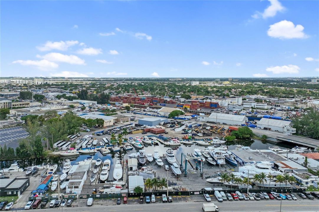 待售: $1,700,000 (7 贝兹, 5 浴室, 4073 平方英尺)