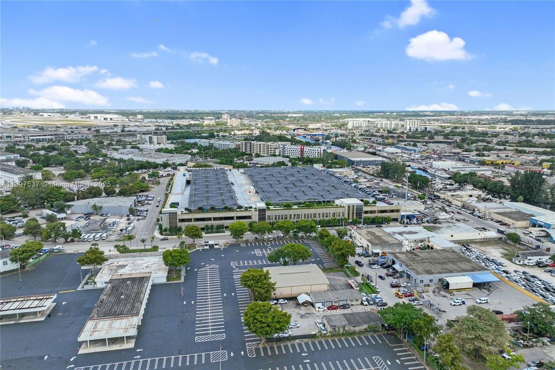 待售: $1,700,000 (7 贝兹, 5 浴室, 4073 平方英尺)