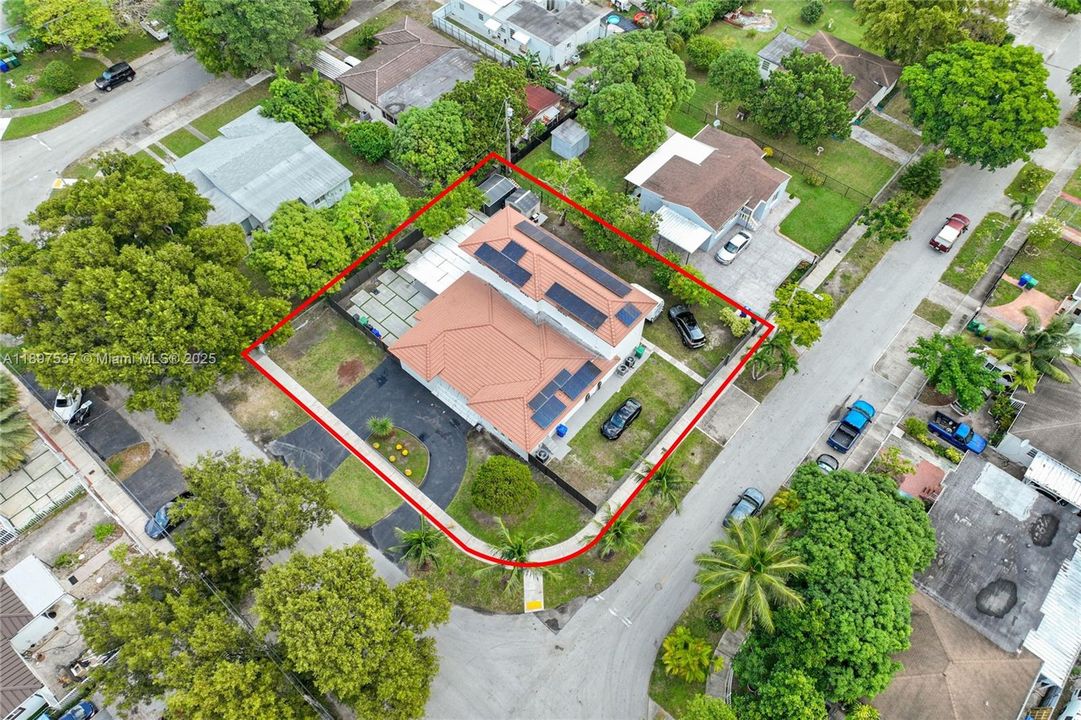 待售: $1,700,000 (7 贝兹, 5 浴室, 4073 平方英尺)