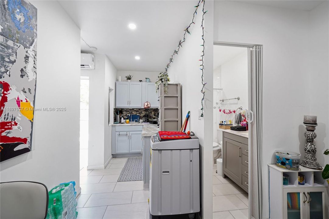 待售: $1,700,000 (7 贝兹, 5 浴室, 4073 平方英尺)