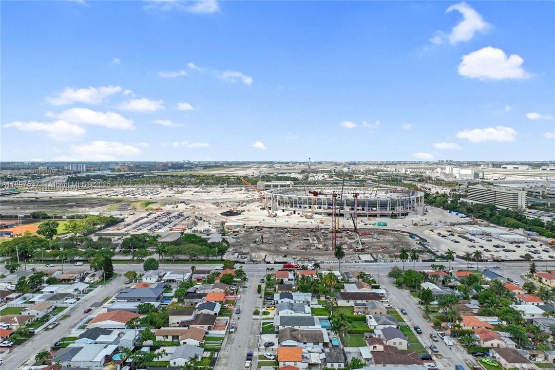 待售: $1,700,000 (7 贝兹, 5 浴室, 4073 平方英尺)