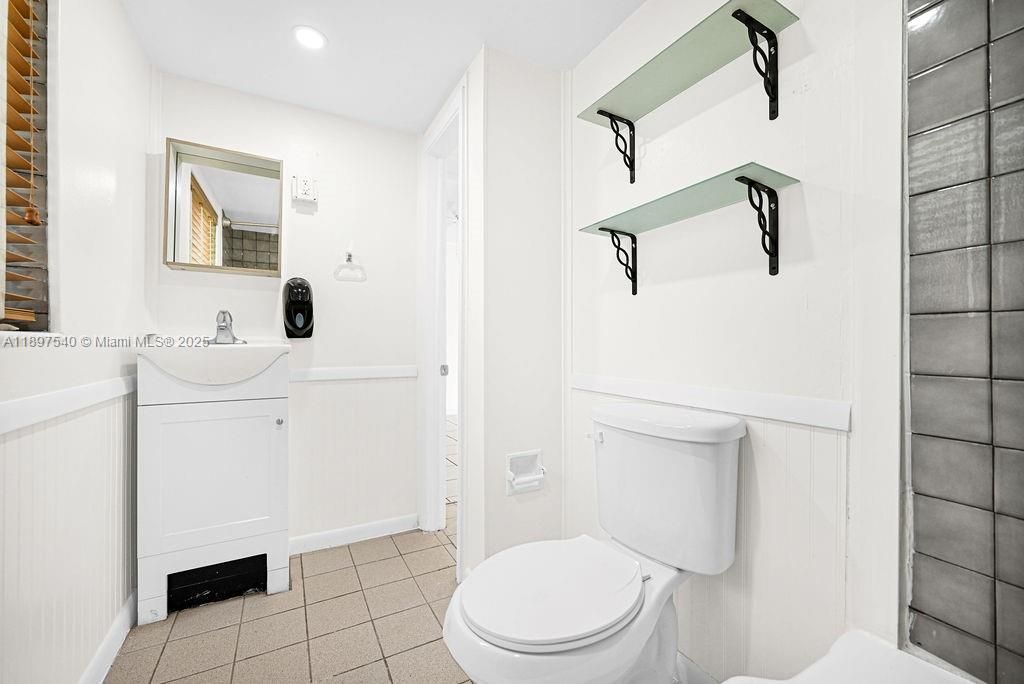 Recently Rented: $4,200 (4 beds, 2 baths, 1064 Square Feet)