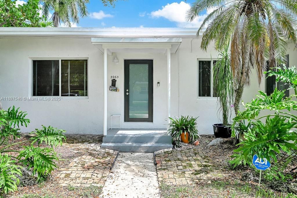 Recently Rented: $4,200 (4 beds, 2 baths, 1064 Square Feet)