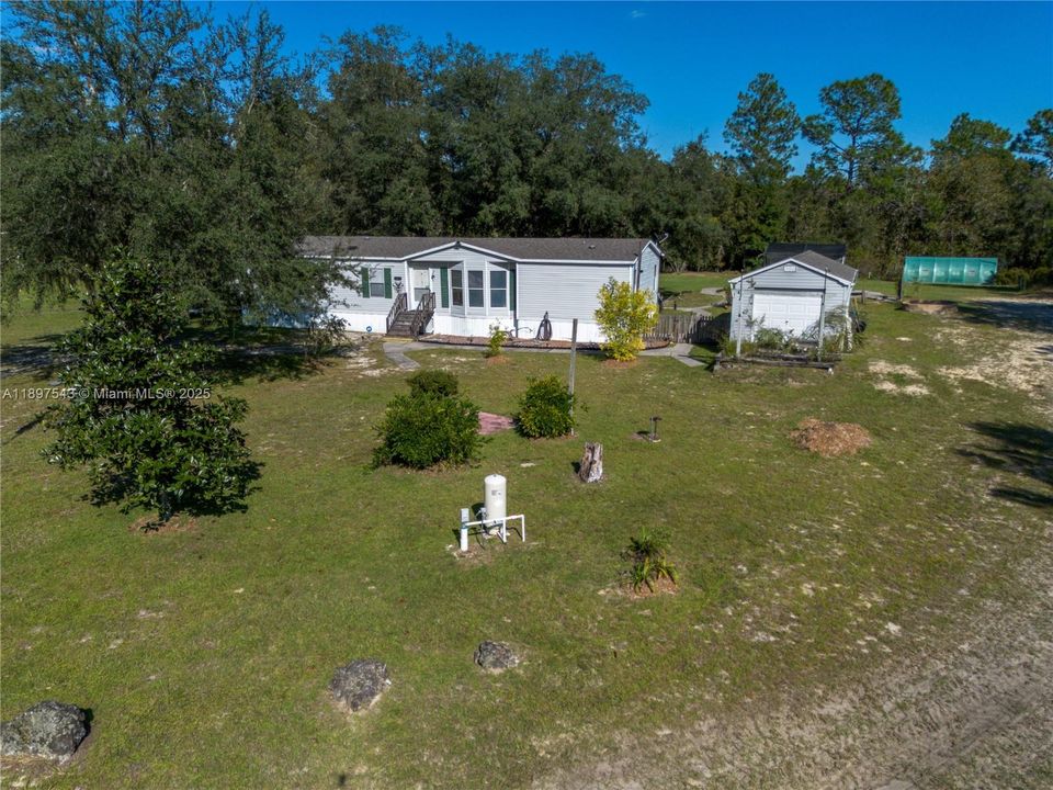 For Sale: $220,000 (3 beds, 2 baths, 1640 Square Feet)