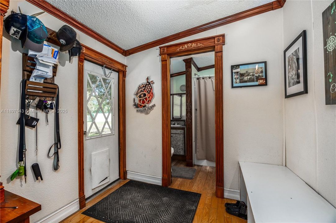 For Sale: $220,000 (3 beds, 2 baths, 1640 Square Feet)