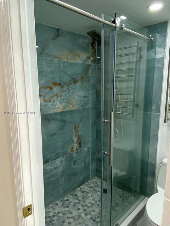 合同活跃: $2,000 (0 贝兹, 1 浴室, 545 平方英尺)