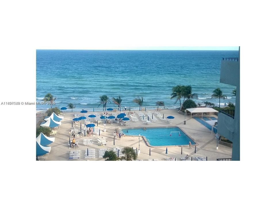 合同活跃: $2,000 (0 贝兹, 1 浴室, 545 平方英尺)