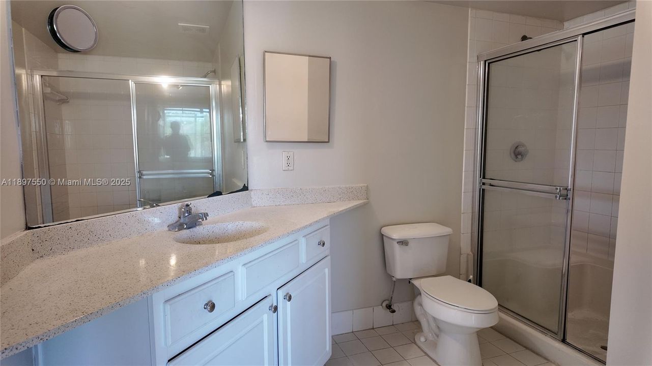 For Rent: $2,600 (3 beds, 2 baths, 1255 Square Feet)