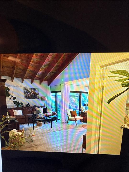 Recently Rented: $3,700 (3 beds, 2 baths, 1727 Square Feet)