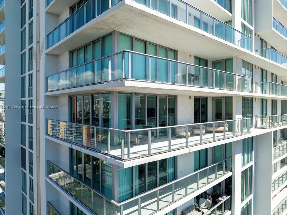 待售: $2,200,000 (3 贝兹, 3 浴室, 1892 平方英尺)