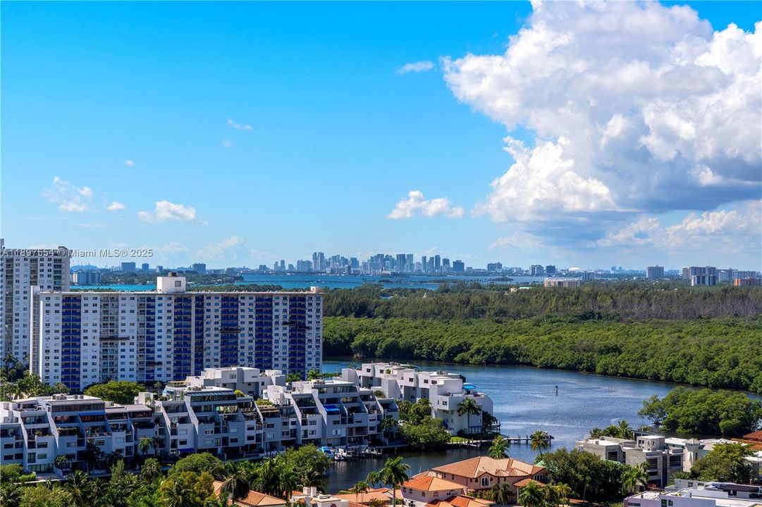 待售: $2,200,000 (3 贝兹, 3 浴室, 1892 平方英尺)