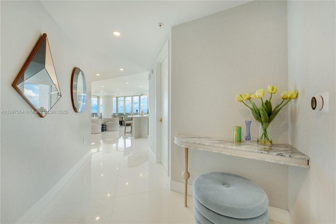 待售: $2,200,000 (3 贝兹, 3 浴室, 1892 平方英尺)