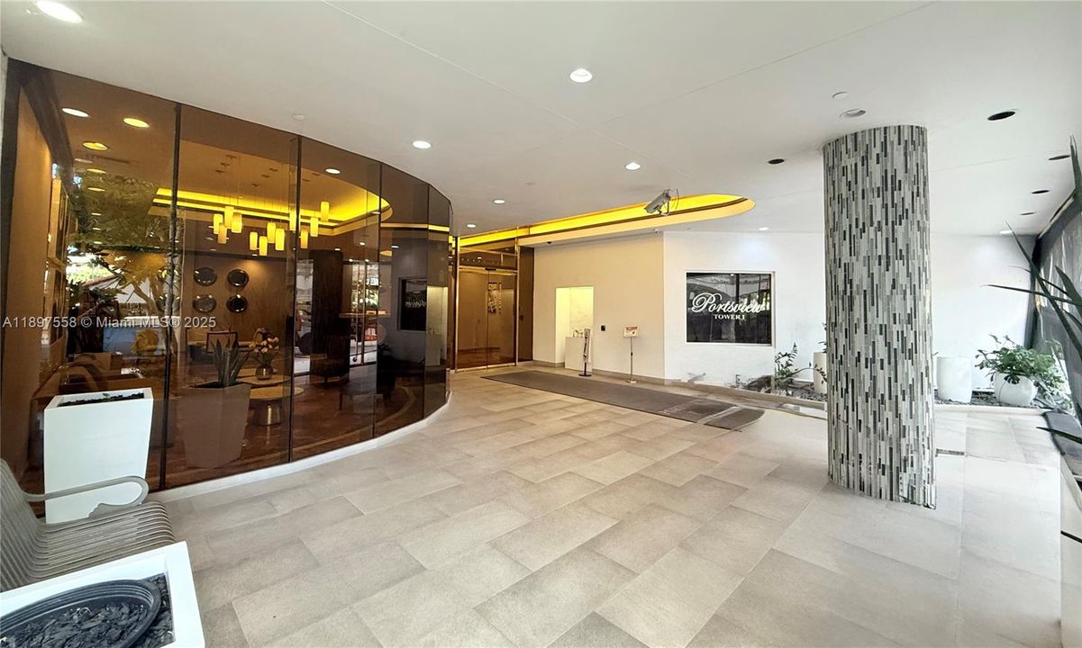 For Rent: $3,200 (2 beds, 2 baths, 1187 Square Feet)