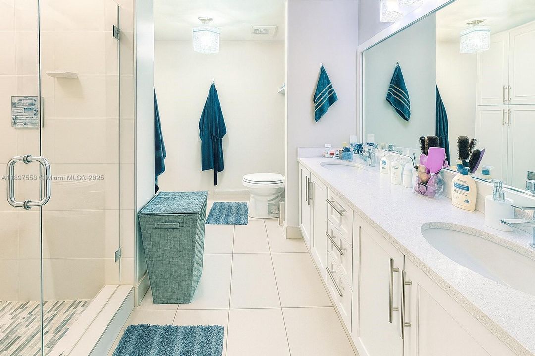 For Rent: $3,200 (2 beds, 2 baths, 1187 Square Feet)