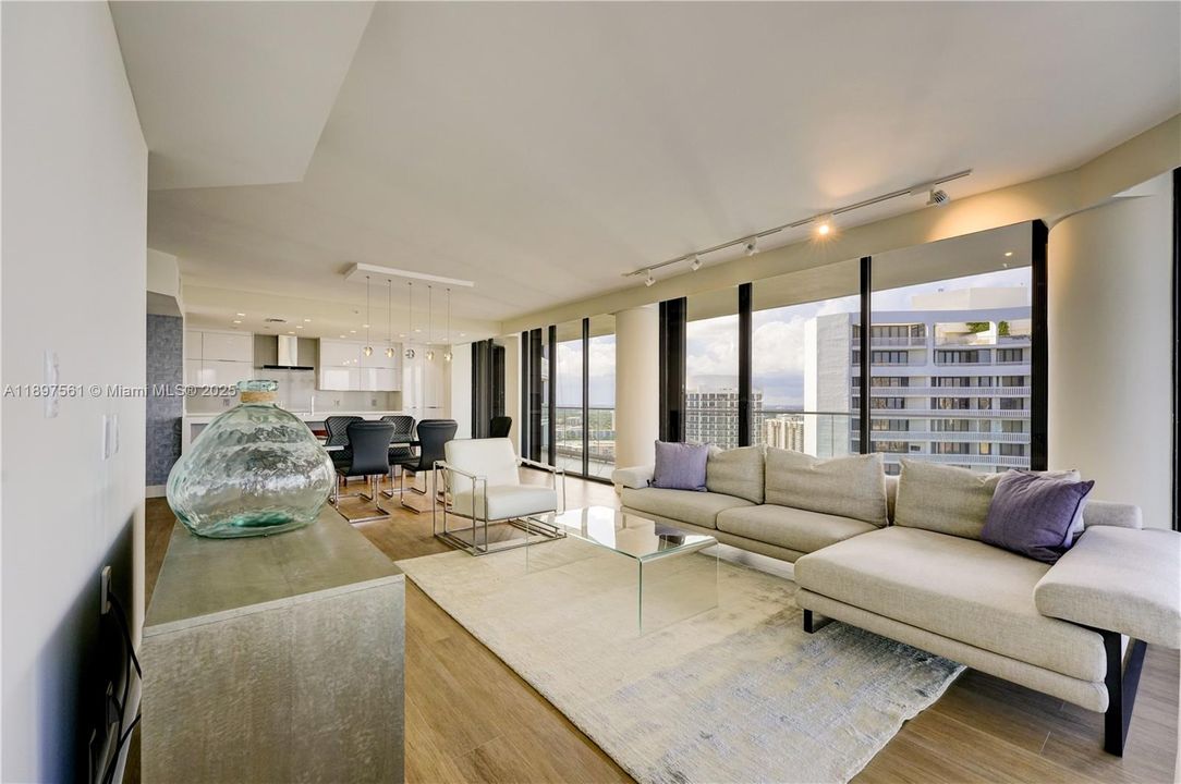 For Sale: $1,549,000 (2 beds, 3 baths, 2150 Square Feet)