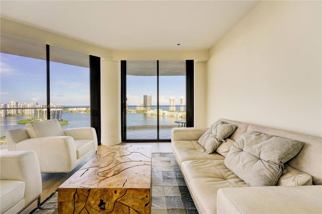 For Sale: $1,549,000 (2 beds, 3 baths, 2150 Square Feet)