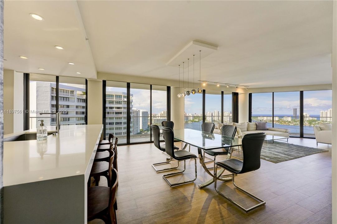 For Sale: $1,549,000 (2 beds, 3 baths, 2150 Square Feet)