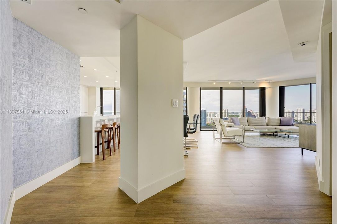 For Sale: $1,549,000 (2 beds, 3 baths, 2150 Square Feet)