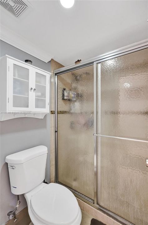 待售: $185,000 (2 贝兹, 2 浴室, 950 平方英尺)