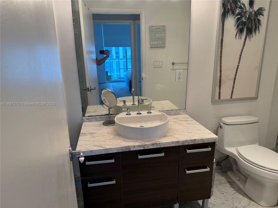 Recently Rented: $3,000 (1 beds, 1 baths, 806 Square Feet)