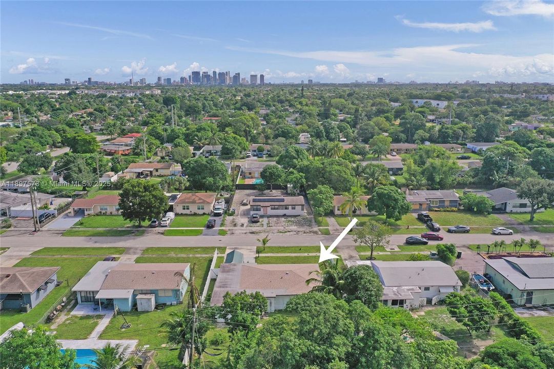 For Sale: $690,000 (5 beds, 3 baths, 1802 Square Feet)