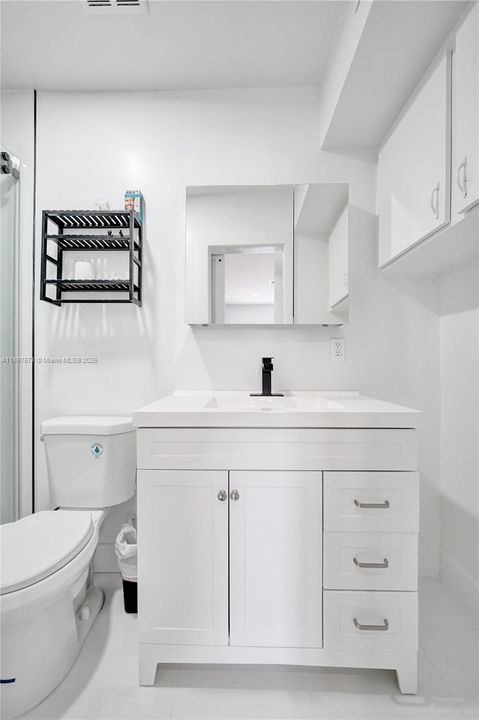 For Sale: $690,000 (5 beds, 3 baths, 1802 Square Feet)