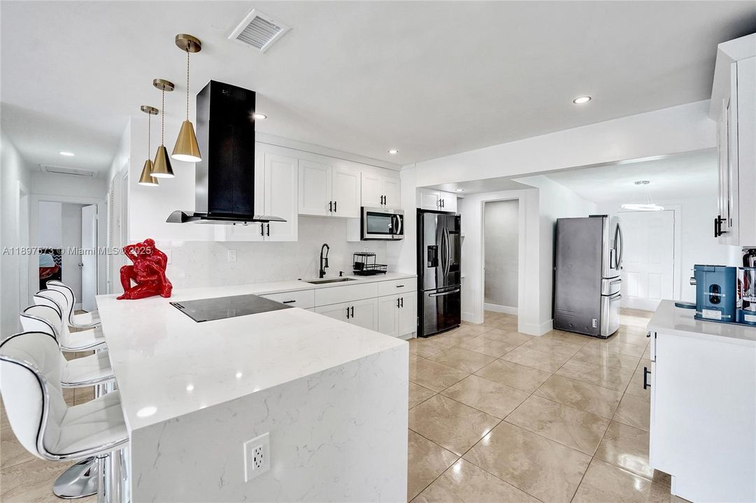 For Sale: $690,000 (5 beds, 3 baths, 1802 Square Feet)