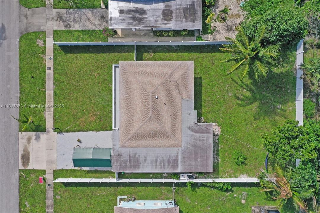 For Sale: $690,000 (5 beds, 3 baths, 1802 Square Feet)