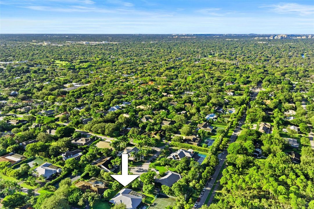 For Sale: $2,200,000 (5 beds, 4 baths, 3641 Square Feet)