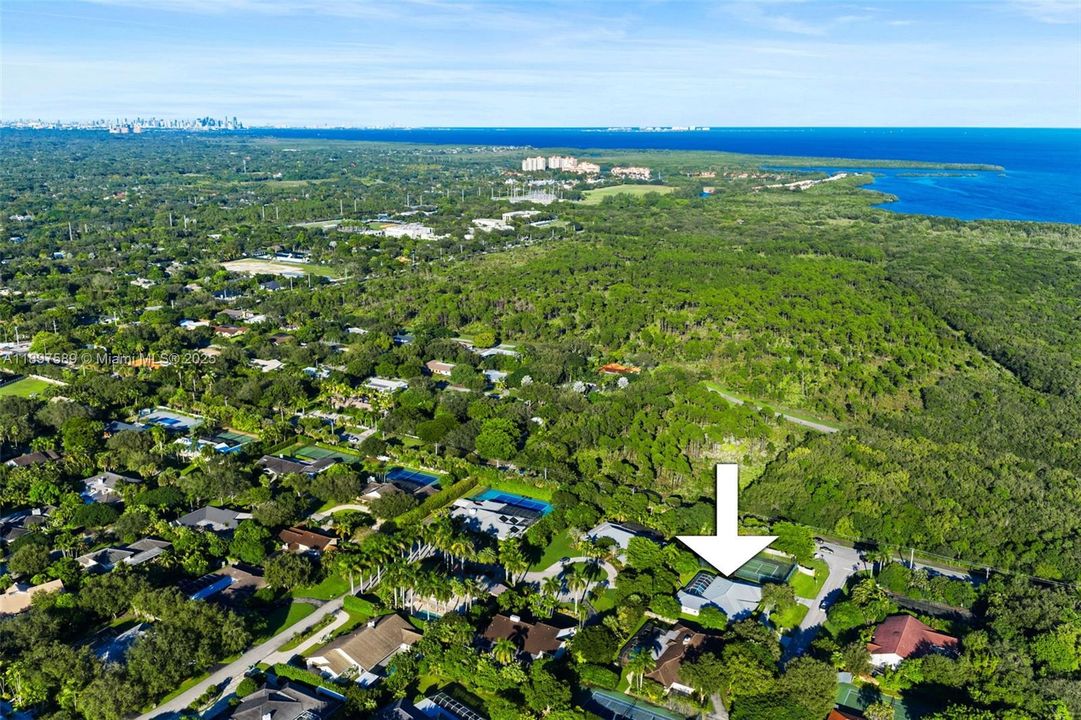 For Sale: $2,200,000 (5 beds, 4 baths, 3641 Square Feet)