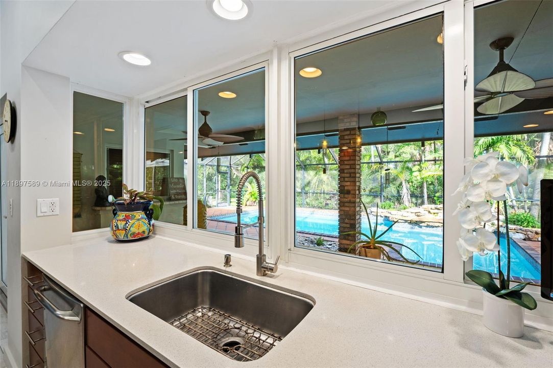 For Sale: $2,200,000 (5 beds, 4 baths, 3641 Square Feet)