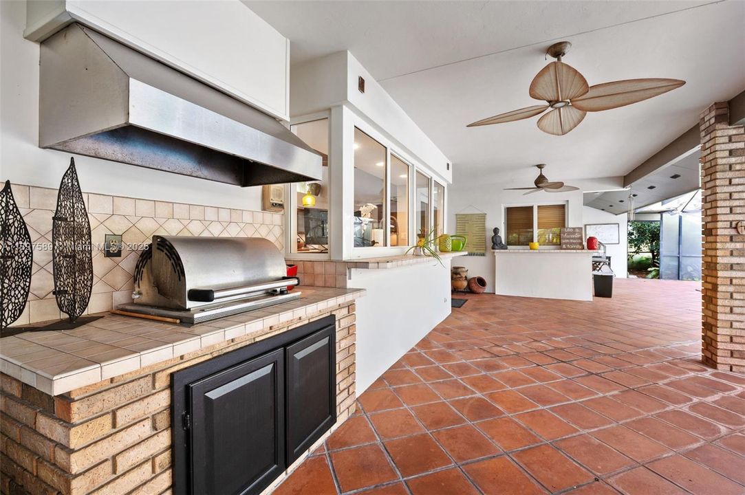 For Sale: $2,200,000 (5 beds, 4 baths, 3641 Square Feet)