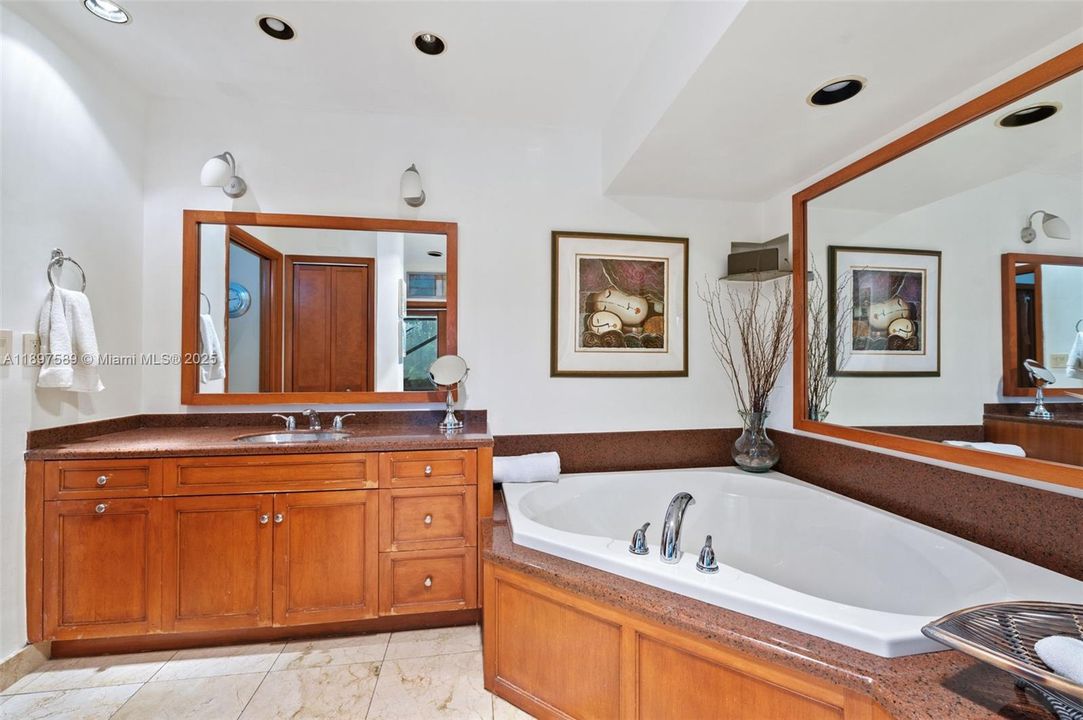 For Sale: $2,200,000 (5 beds, 4 baths, 3641 Square Feet)