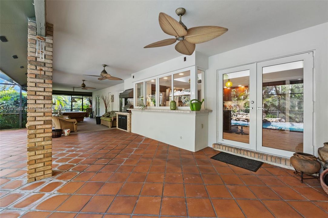 For Sale: $2,200,000 (5 beds, 4 baths, 3641 Square Feet)