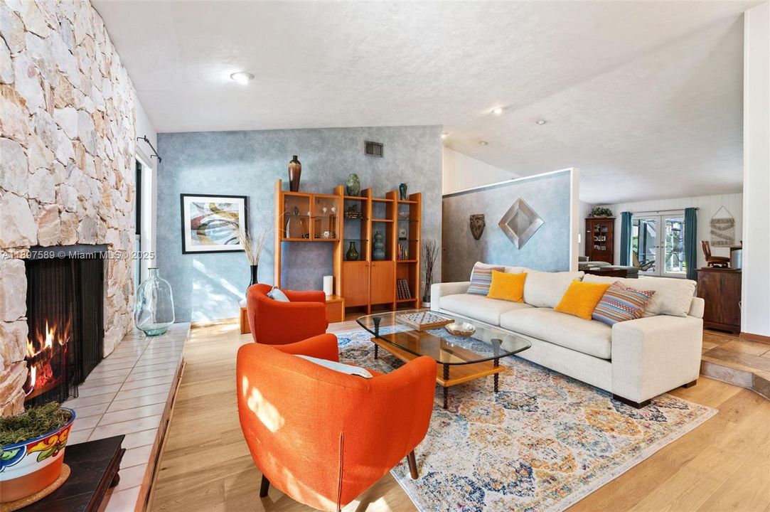 For Sale: $2,200,000 (5 beds, 4 baths, 3641 Square Feet)