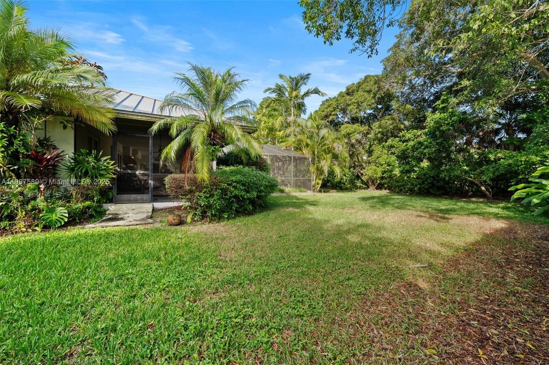 For Sale: $2,200,000 (5 beds, 4 baths, 3641 Square Feet)