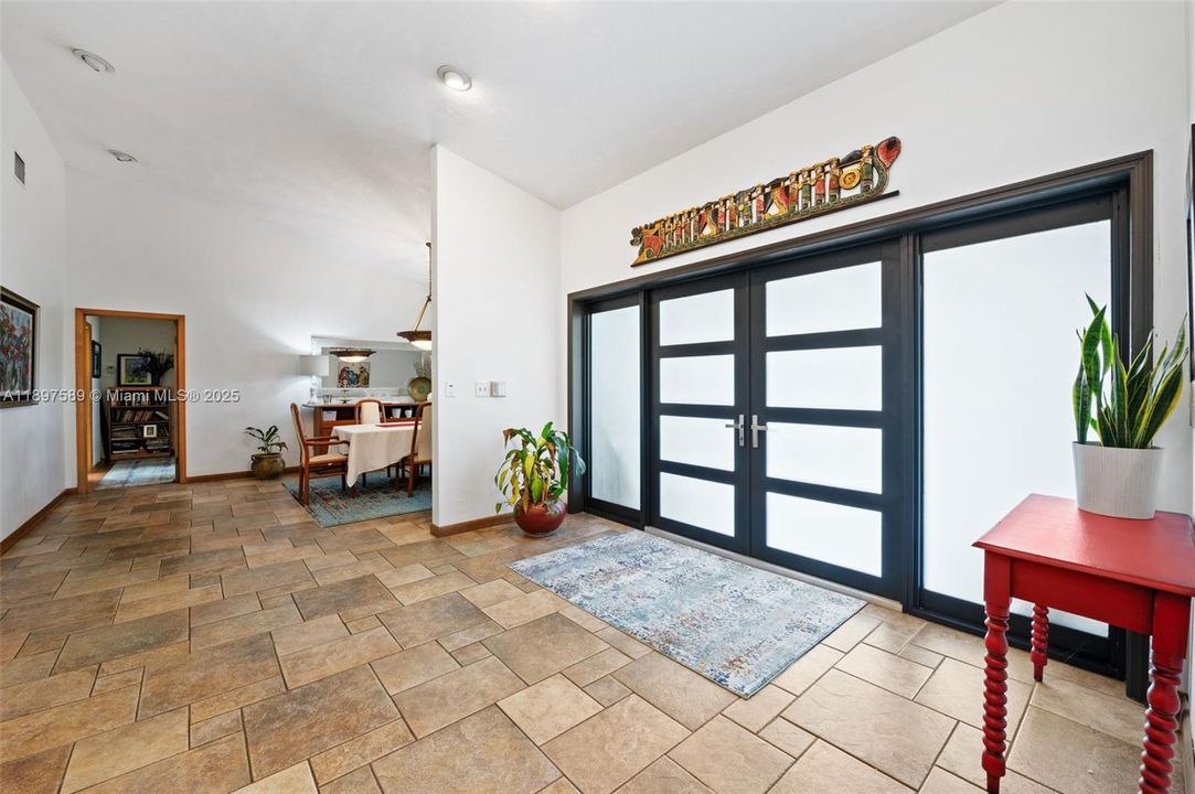 For Sale: $2,200,000 (5 beds, 4 baths, 3641 Square Feet)