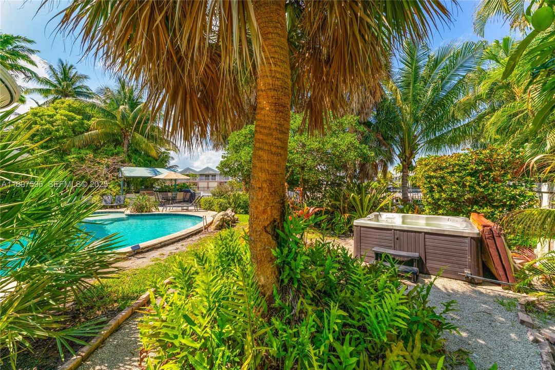 For Sale: $2,425,000 (7 beds, 3 baths, 3669 Square Feet)