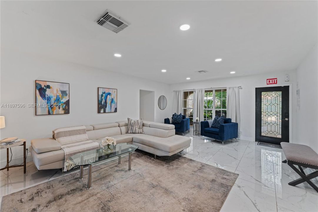 For Sale: $2,425,000 (7 beds, 3 baths, 3669 Square Feet)