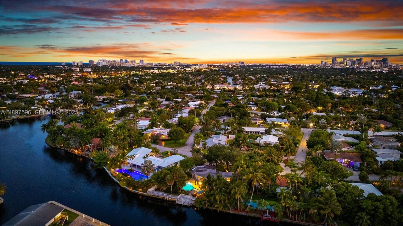 For Sale: $2,425,000 (7 beds, 3 baths, 3669 Square Feet)