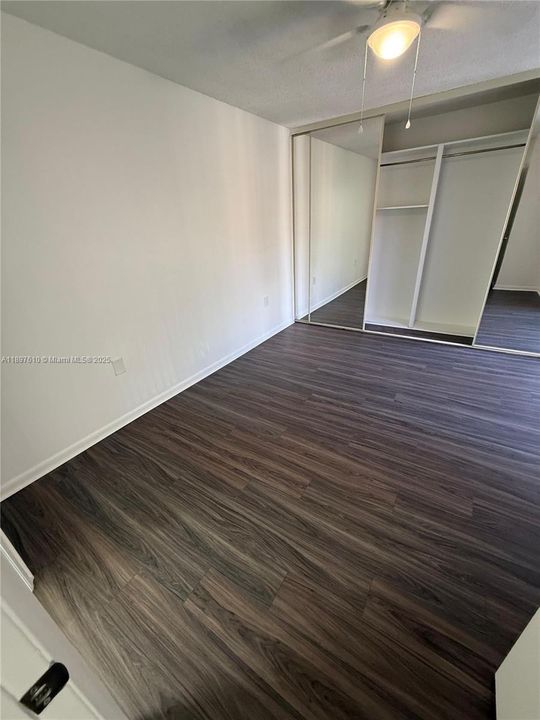 Active With Contract: $2,300 (2 beds, 2 baths, 1288 Square Feet)