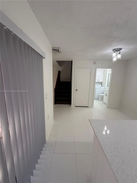Active With Contract: $2,300 (2 beds, 2 baths, 1288 Square Feet)