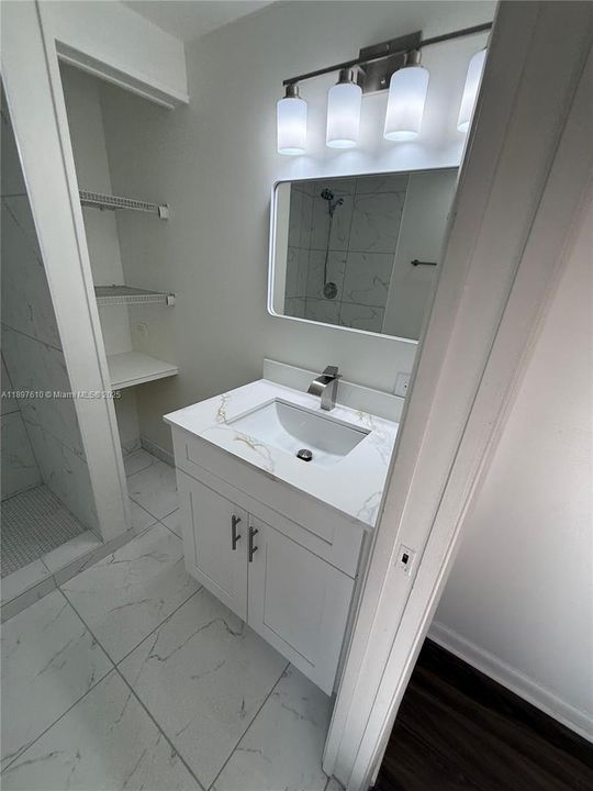 Active With Contract: $2,300 (2 beds, 2 baths, 1288 Square Feet)