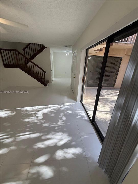 Active With Contract: $2,300 (2 beds, 2 baths, 1288 Square Feet)
