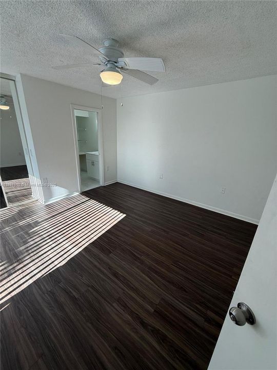 Active With Contract: $2,300 (2 beds, 2 baths, 1288 Square Feet)